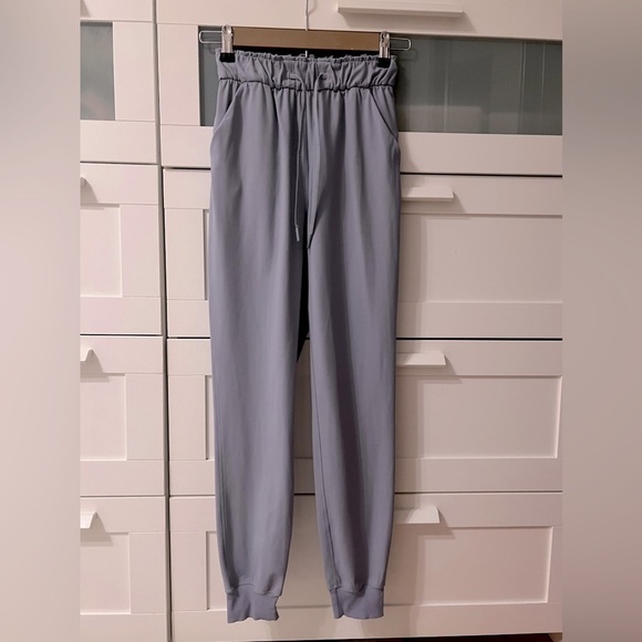 Lululemon Stretch High-Rise Jogger *Full Length - Picture 2 of 5